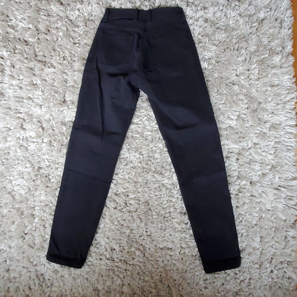 Brandy Melville Jane Cargo Pants - Picture 3 of 3
